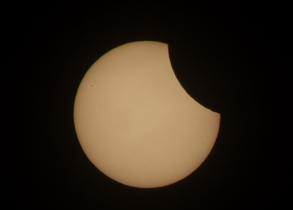 ÉCLIPSE PARTIELLE DE SOLEIL LE 29 MARS 2025 : QUAND ET COMMENT L&rsquo;OBSERVER EN TOUTE SÉCURITÉ ?