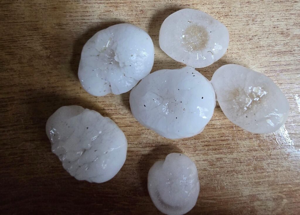 Grêlons de 5cm et plus à Charenton du Cher (Cher - 18)