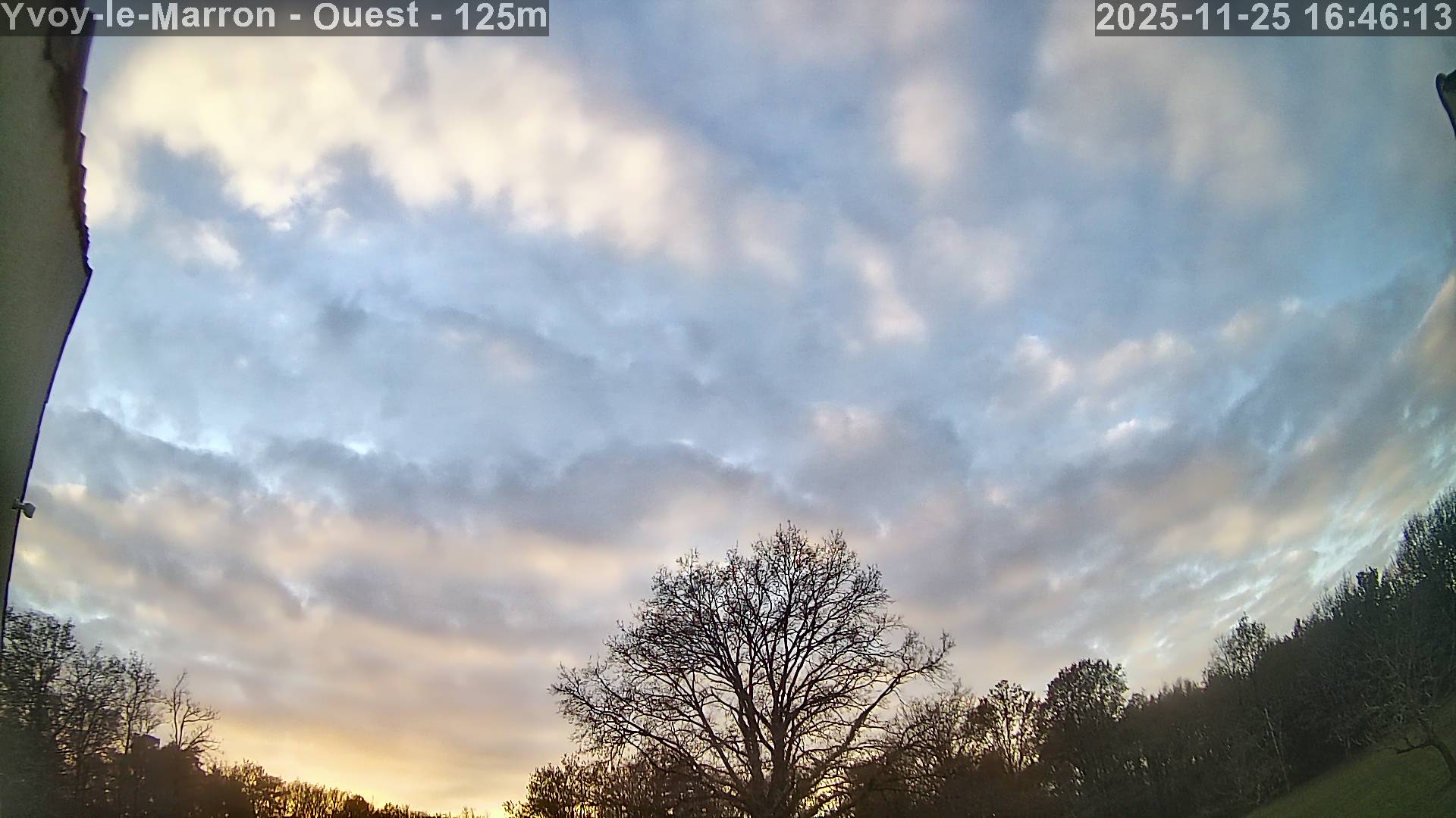 Vue de la webcam météo d'Yvoy-le-Marron (41)